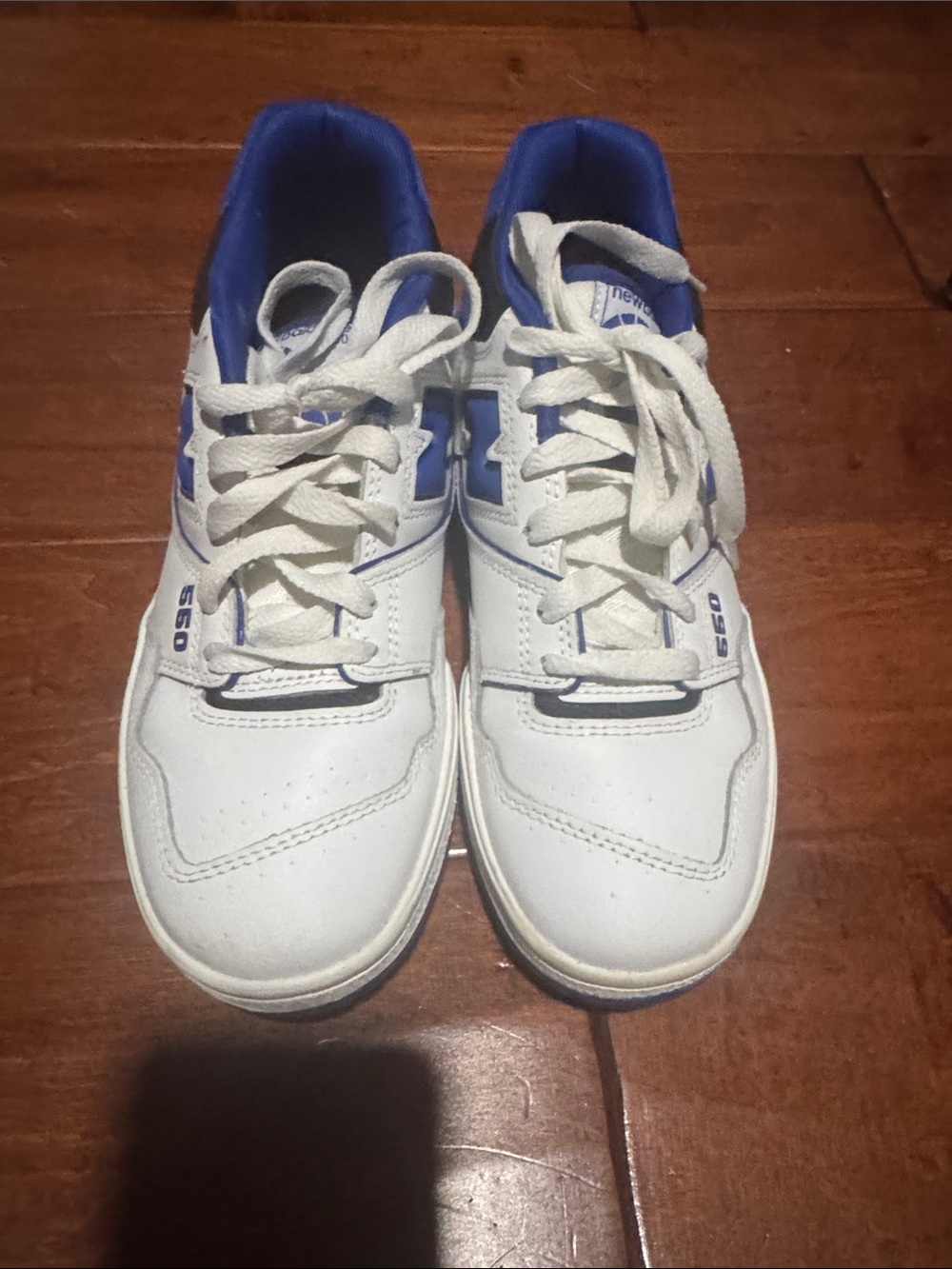 New Balance White and Blue Sneakers 7 ladies
